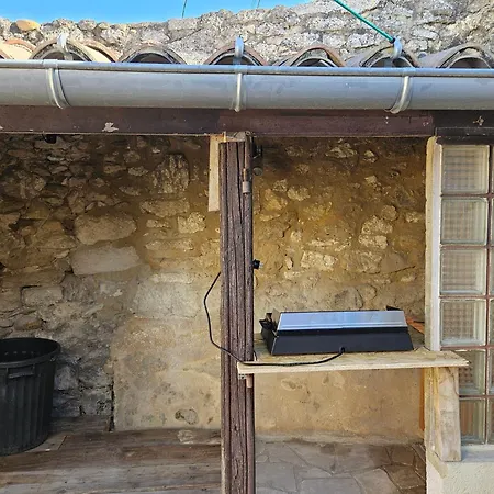Studio A Louer A Villeneuve Les Avignon Exterior photo