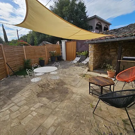 Studio A Louer A Villeneuve Les Avignon Exterior photo